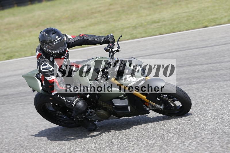 /27 12.06.2025 Ducati Schweiz Trackday Warmup  ADR/gruen-vert/28